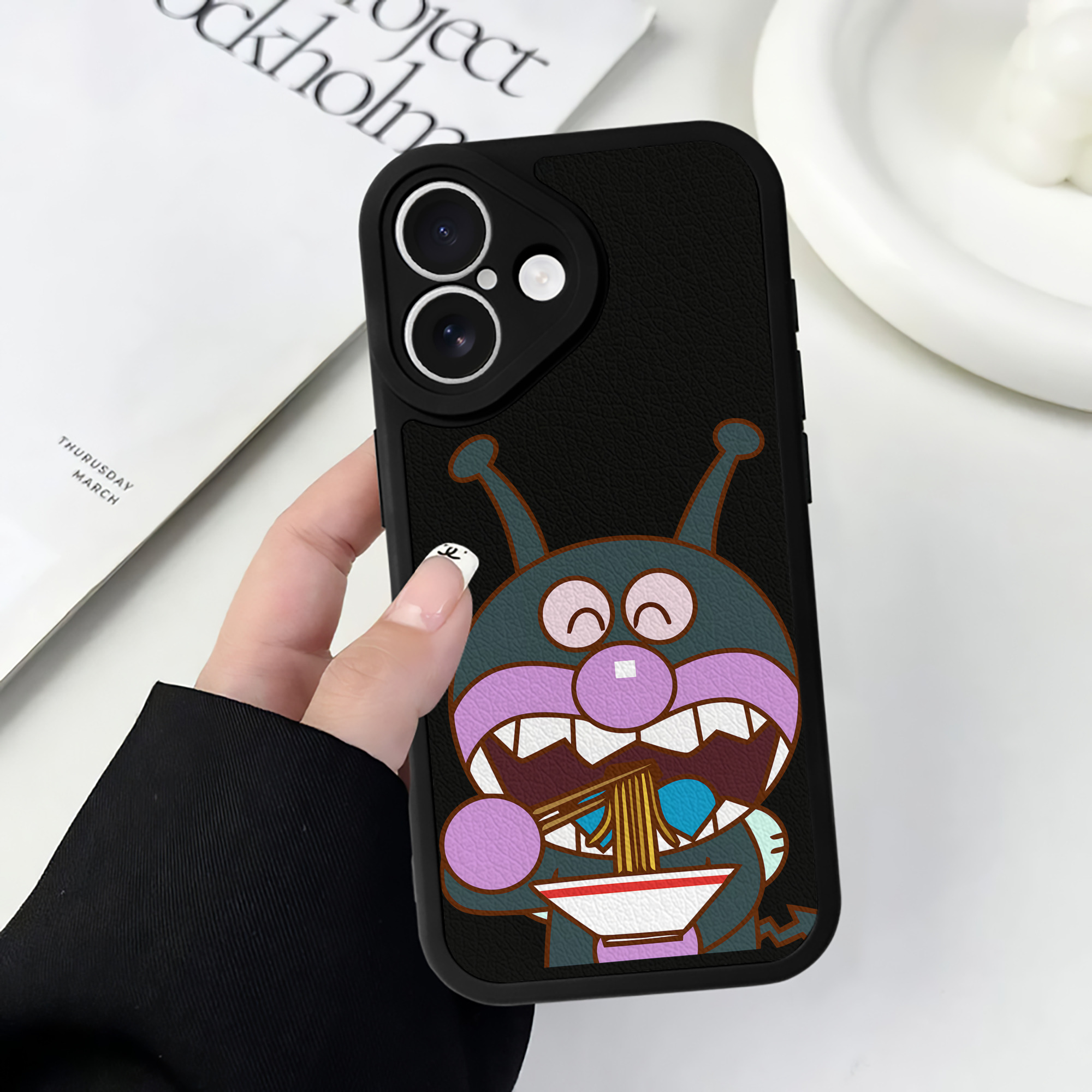 （画像用） アンパンマン Anpanman 【iPhone 16シリーズ対応】シリコンスマホケース（レザー調） 材質：シリコン